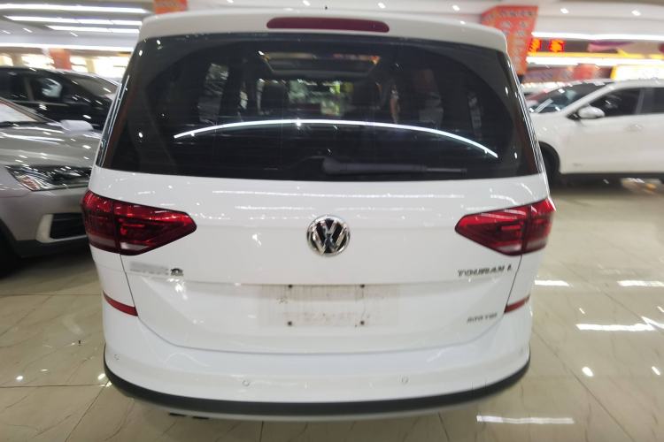 Used Volkswagen Touran 2018 Volkswagen Touran L 280TSI DSG Boundary Edition 7 Seats China VI Standard

