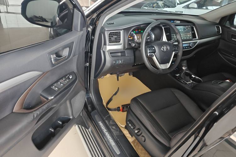 Used Toyota Highlander 2015 2.0T Four-Wheel Drive Luxury Edition 7-Seater
