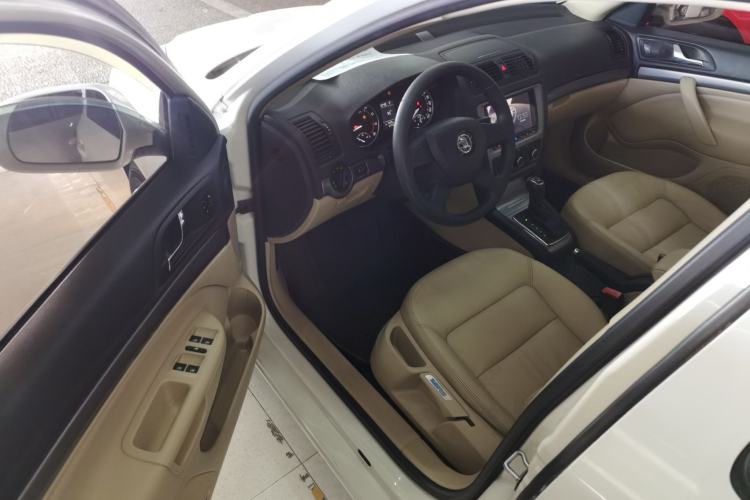 Used Skoda Octavia 2015 Classic Model 1.6L Automatic Yijie Version