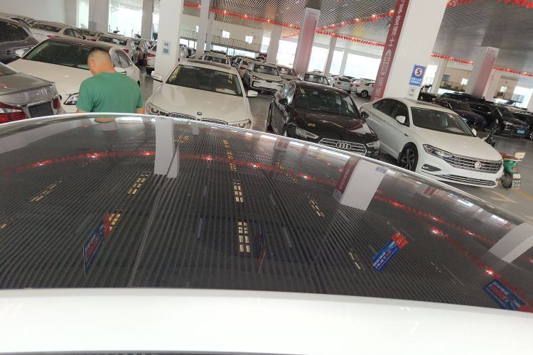 Used  12 2024 700 Three-Laser Rear-Wheel Drive Luxury Edition
