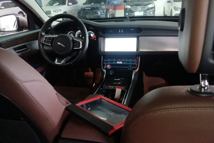 Used Jaguar XFL 2019 XFL 2.0T 250 PS Four-Wheel Drive Luxury Edition
