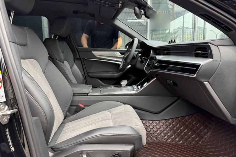 Used Audi A6L 2024 40 TFSI Luxury Dynamic Edition
