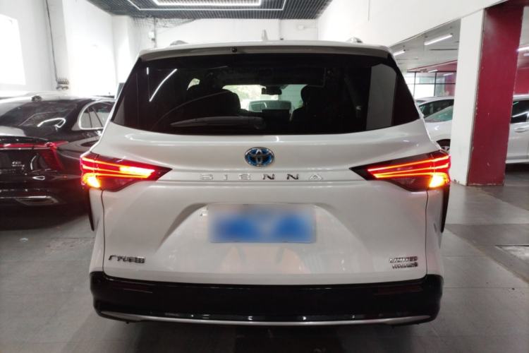Used Toyota Sienna 2021 2.5L Hybrid Premium Edition