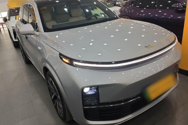 Used Li Auto L8 2023 Pro Model
