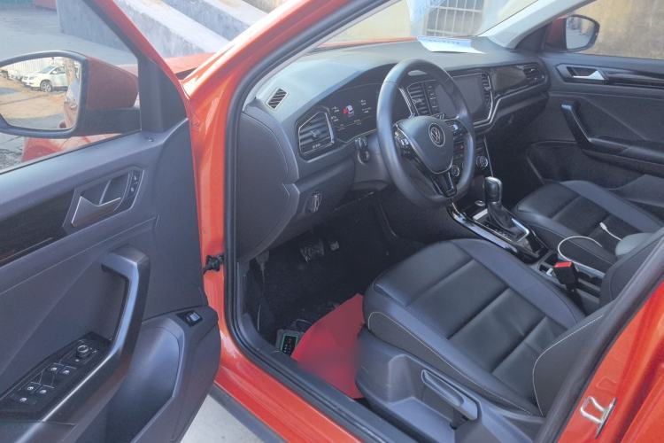 Used Volkswagen T-ROC 2021 280TSI DSG Two-Wheel Drive Comfort Connect Edition