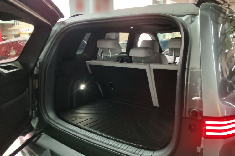 Used  Titanium 3 2025 501 km All-Wheel Drive Intelligent Driving Max Edition
