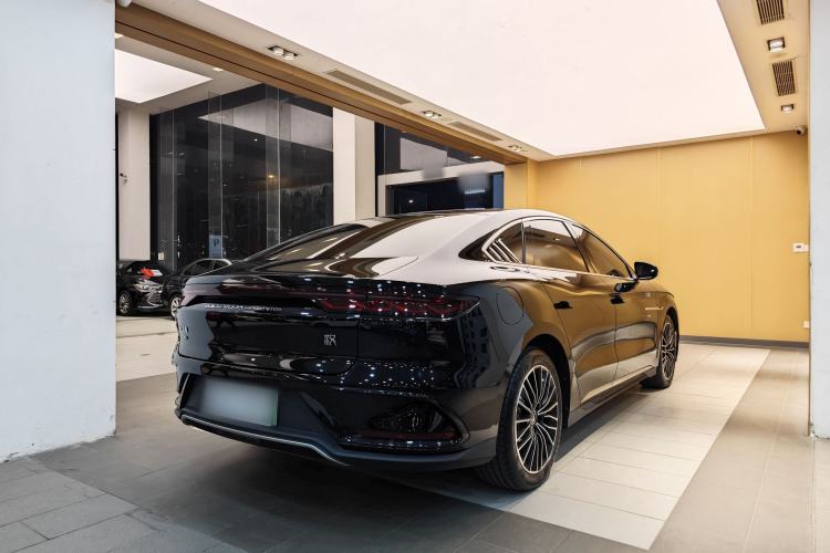 Used BYD Han 2023 DM-i Champion Edition 121KM Prestige Model
