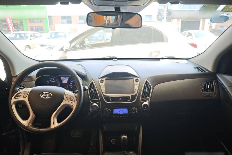 Used Hyundai ix35 2015 2.0L Automatic 2WD Smart Type China IV
