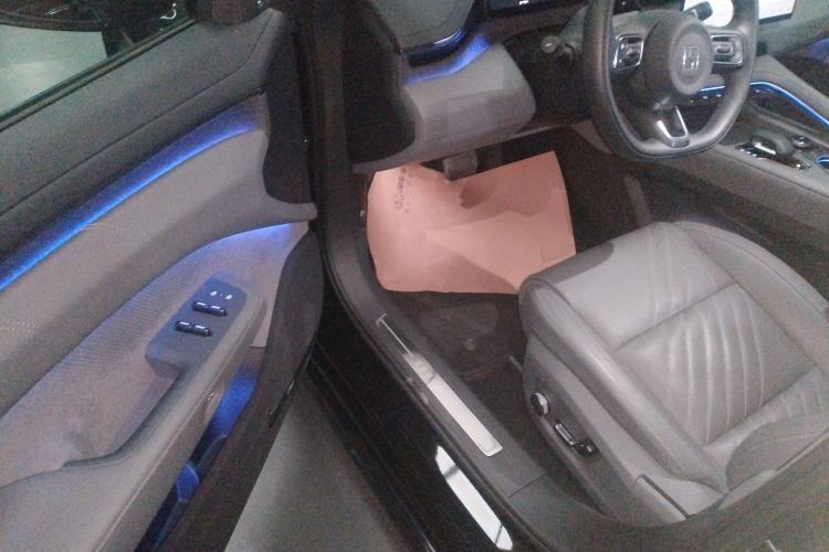 Used Zeekr 001 2025 WE Edition 100 kWh Rear-Wheel Drive
