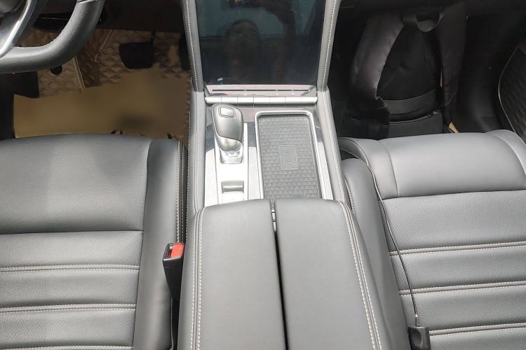 Used Venucia Star 2021 260T Automatic 48V Mild Hybrid Turbocharged Star Achieve Edition
