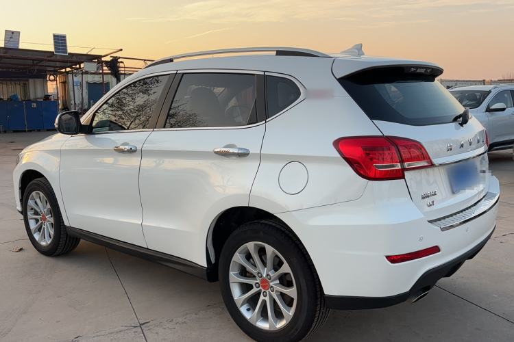 Used Haval H2 2017 Red-Label 1.5T Manual Two-Wheel-Drive Elite Model
