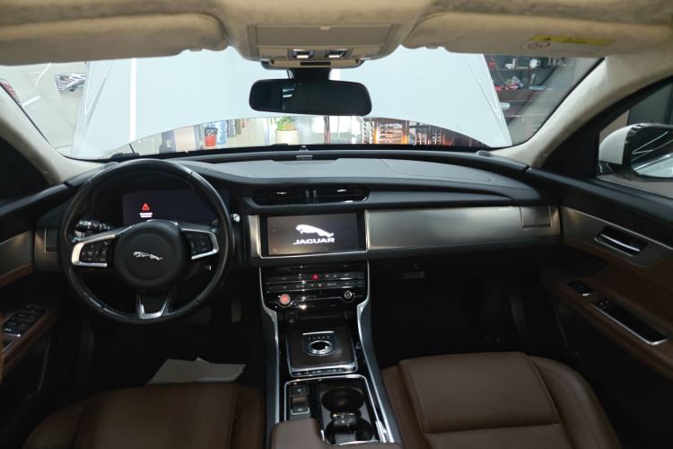 Used Jaguar XFL 2018 XFL 2.0T 250 PS Luxury Edition
