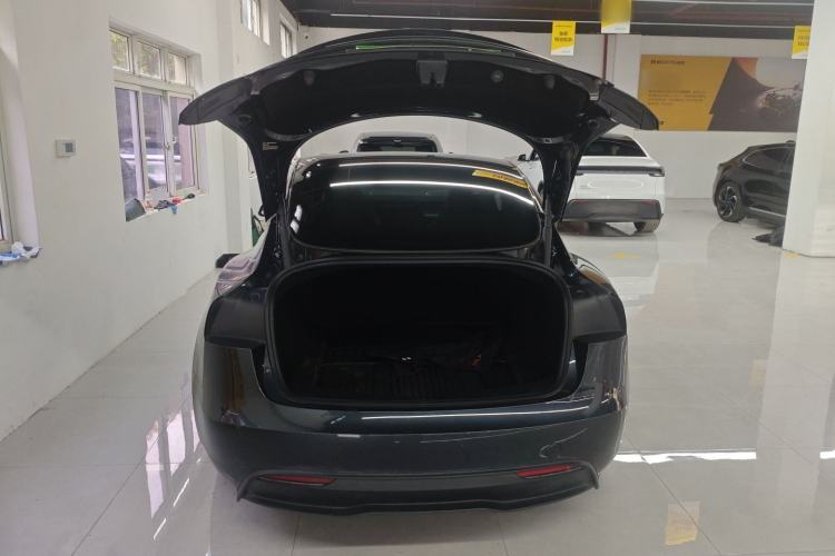 Used Tesla Model 3 2023 Rear-Wheel-Drive Version
