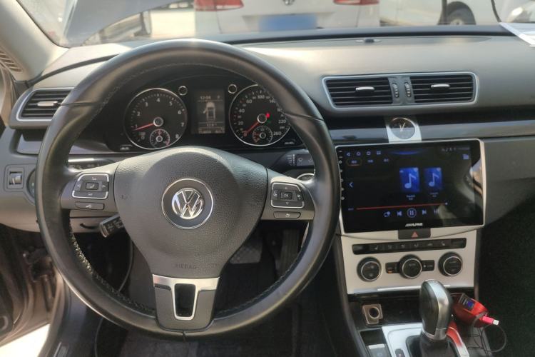 Used Volkswagen Magotan 2013 1.8TSI Luxury Model
