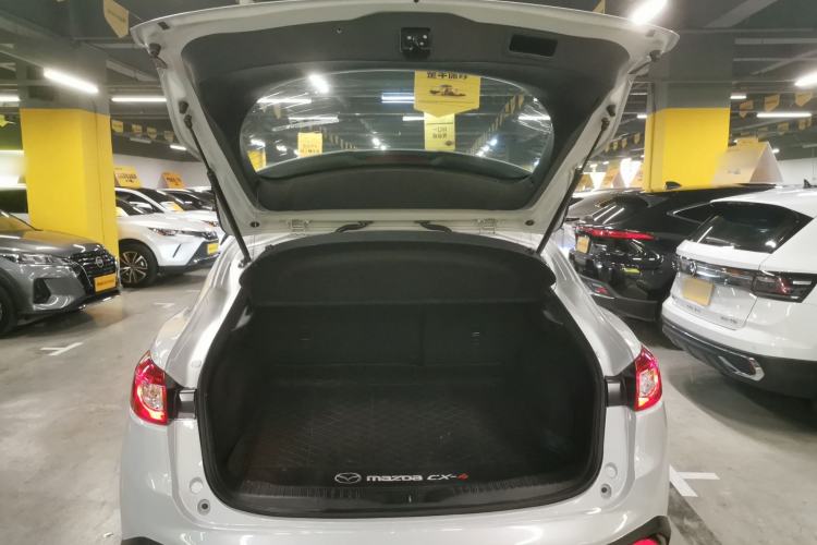 Used Mazda CX-4 2018 2.0L Automatic Two-Wheel Drive Blue Sky Dynamic Version China V Standard