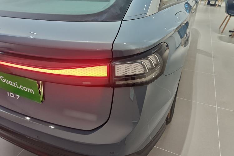 Used Volkswagen ID.7 VIZZION 2024 AIR model
