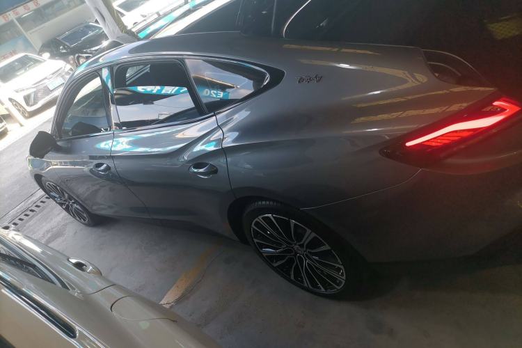 Used MG 7 2025 1.5T 300 DCT Elegant Edition
