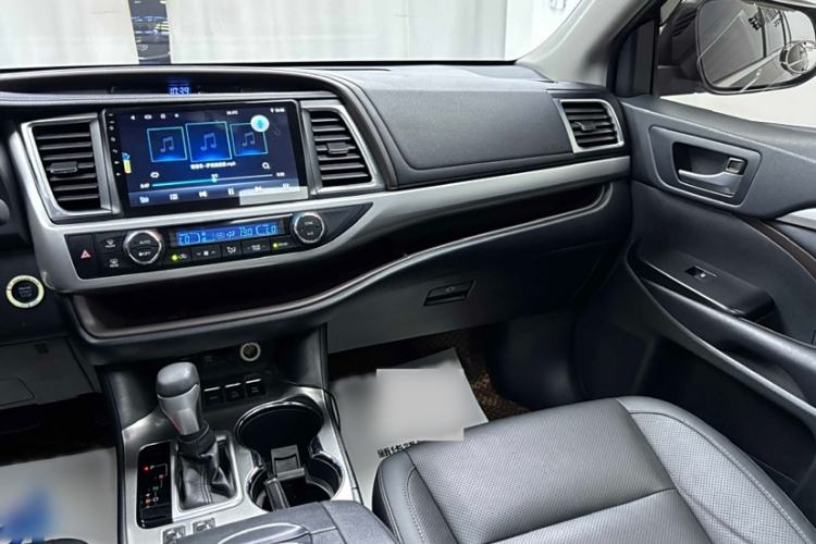 Used Toyota Highlander 2018 2.0T Four-Wheel Drive Luxury Version 7 Seats China VI Standard