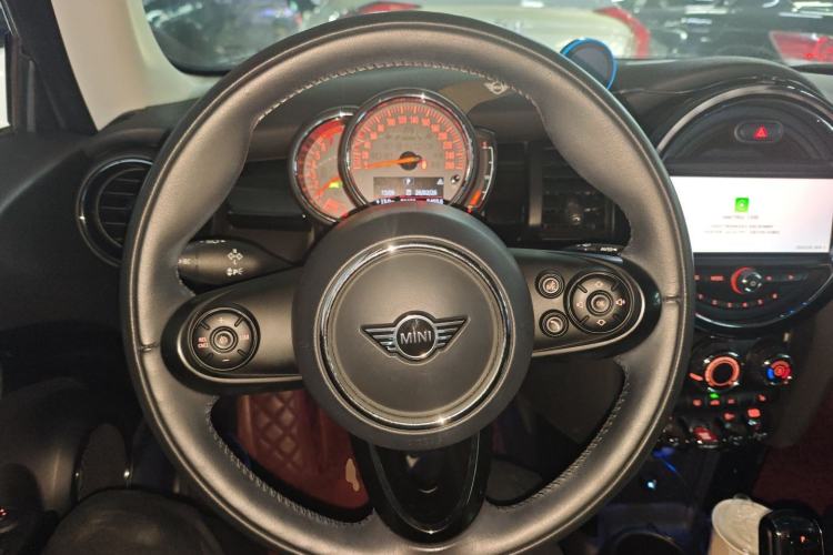 Used MINI MINI 2019 1.5T COOPER Classic Edition
