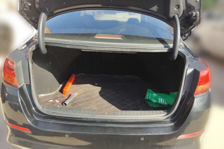 Used Kia K5 2015 2.0L Automatic LUX
