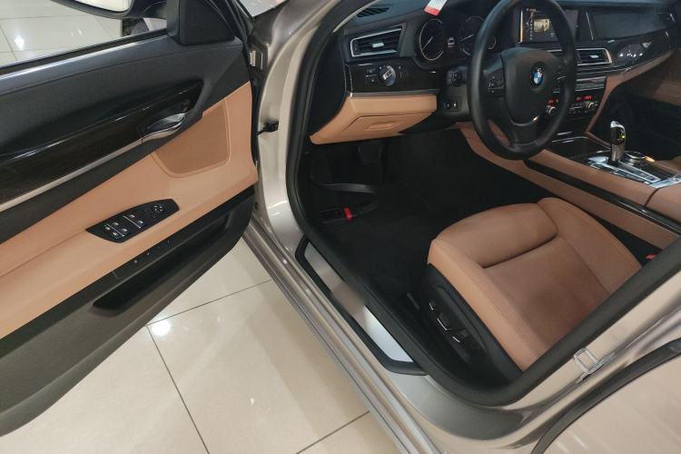 Used BMW 7 Series 2013 730Li Luxury Model