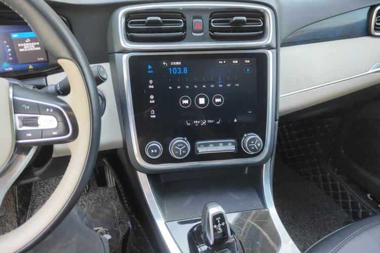 Used Lynk & Co 01 2017 2.0T Two-Wheel Drive Zhaopu Version
