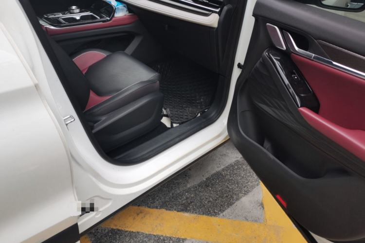 Used SOL QX 2021 300T DCT Prestige Smart Connectivity Version
