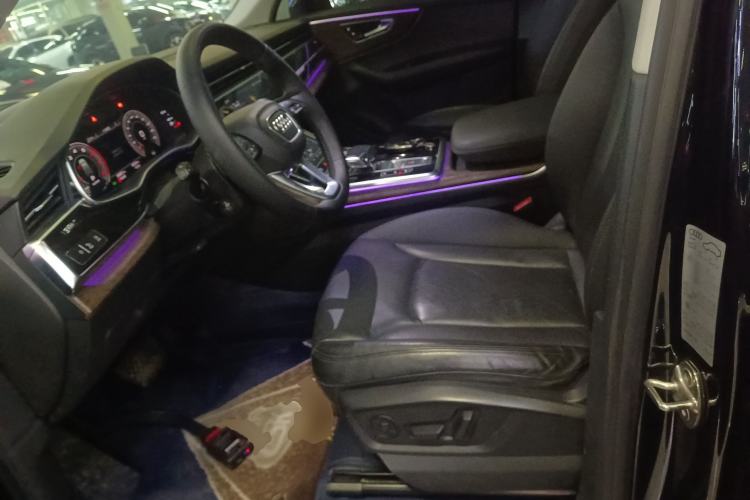 Used Audi Q7 2021 55 TFSI quattro S line Sport model
