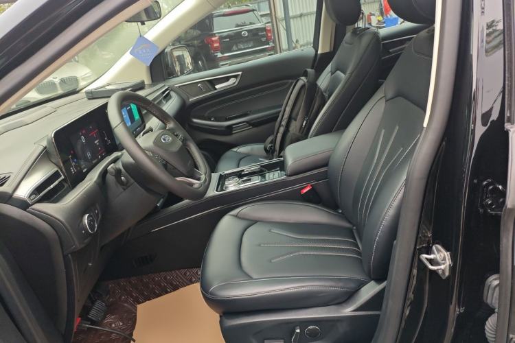 Used Ford Edge 2022 PLUS EcoBoost 245 Four-Wheel Drive Platinum Edition 7-Seater
