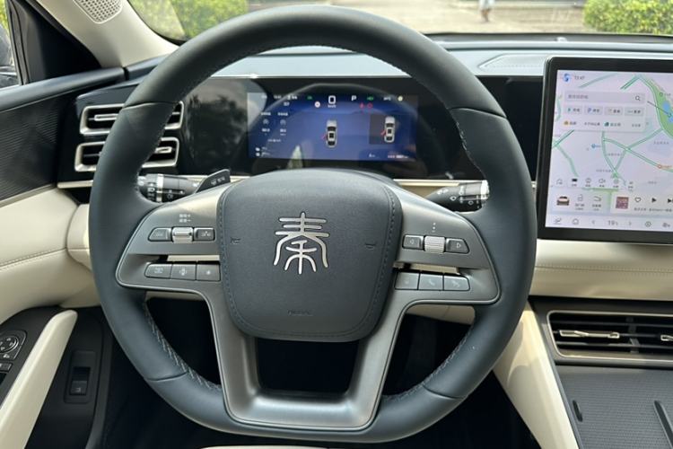 Used BYD Qin L 2025 DM-i Smart Drive 80KM Leading Model
