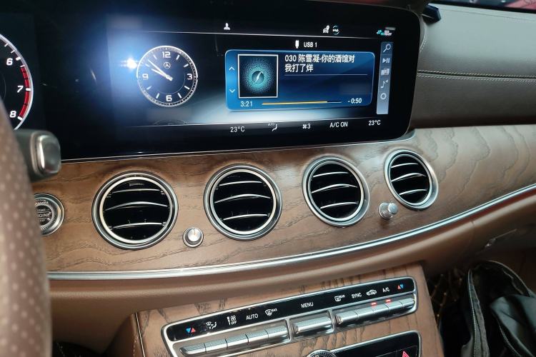 Used Mercedes-Benz E-Class 2018 Facelift E 300 L Luxury Edition
