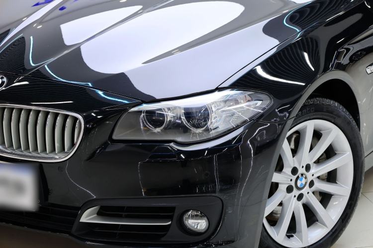 Used BMW 5 Series 2015 535Li Leading Model
