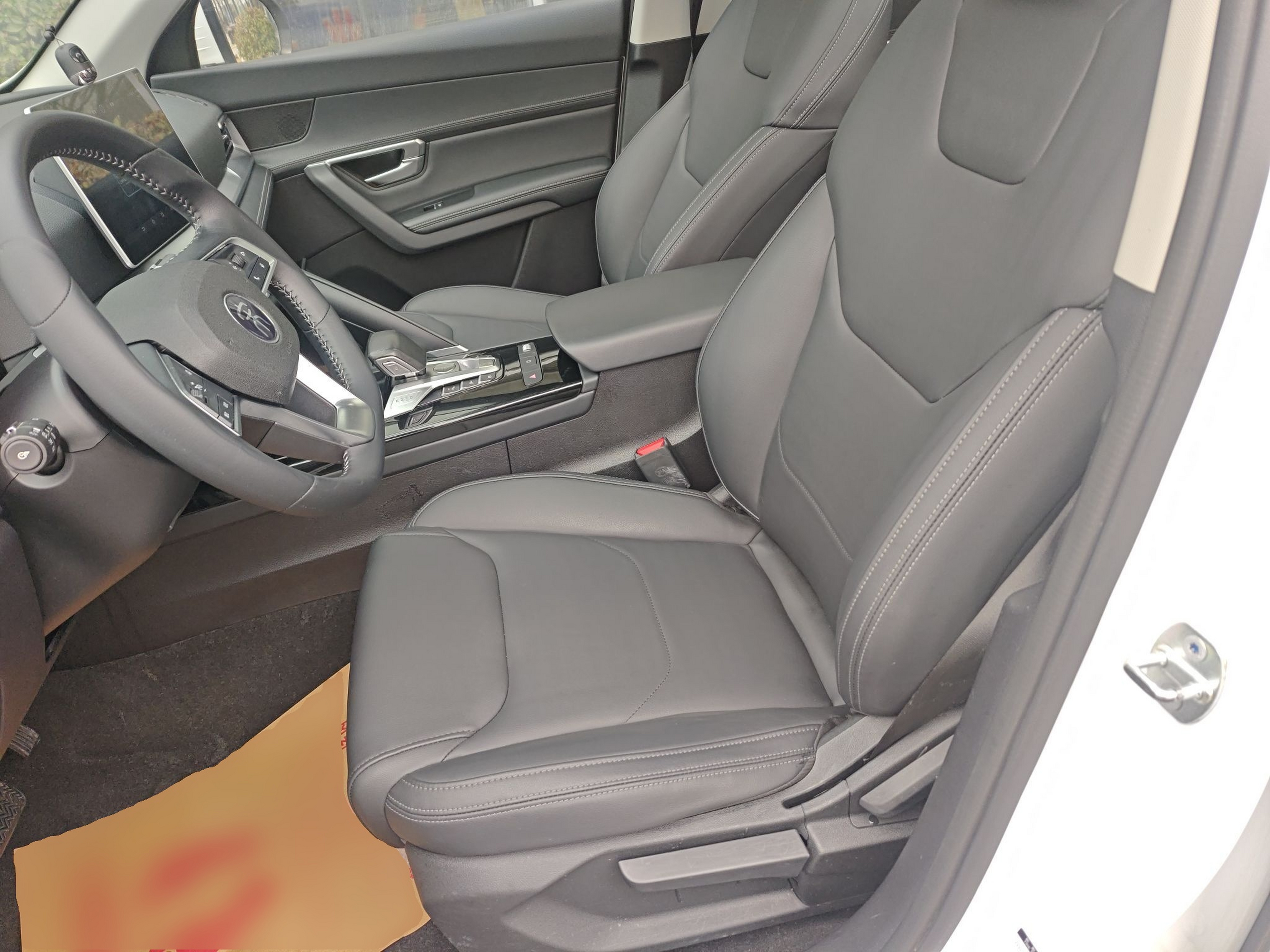 Переднее сиденье в автомобиле