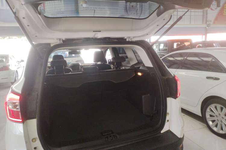 Used Ford Kuga 2017 EcoBoost 180 Two-Wheel-Drive Tiger Leap Model
