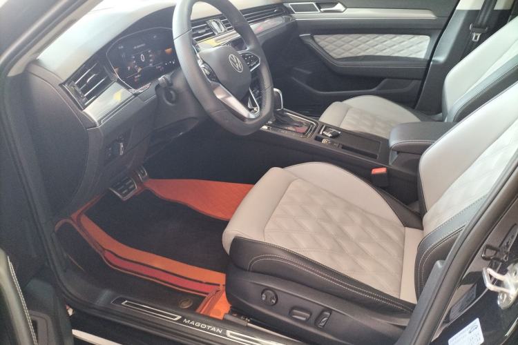 Used Volkswagen Magotan 2023 2 Million Units Limited Edition 330TSI DSG Leading Version