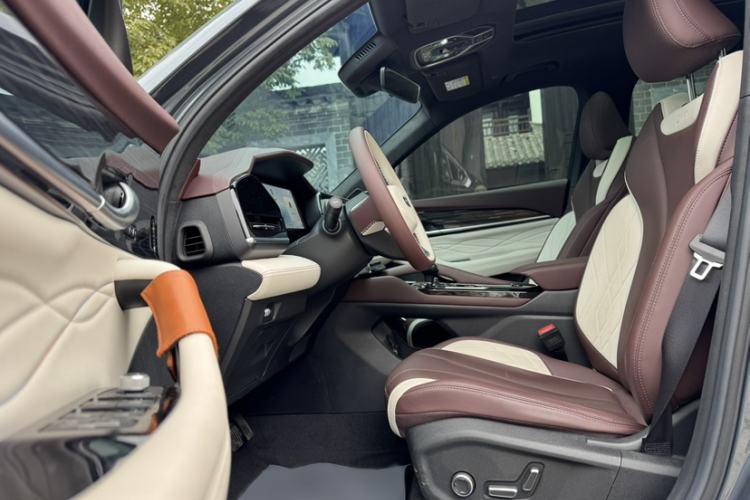 Used Geely Auto Monjaro L 2024 2.0TD High-Power Automatic Two-Wheel Drive Yunqi Version