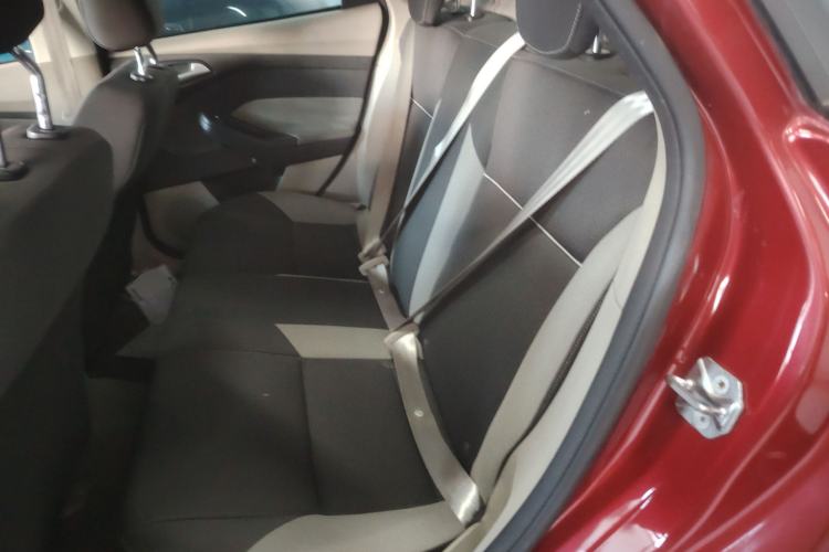 Used Ford Focus 2012 Sedan 1.6L Automatic Comfort Model
