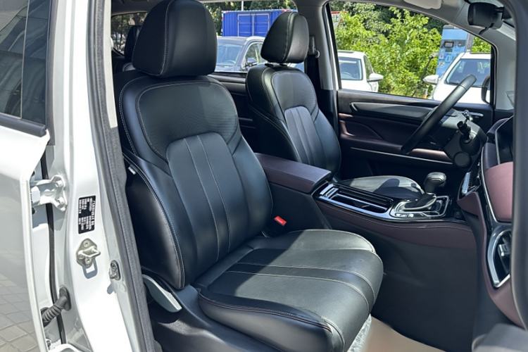 Used GAC Trumpchi M6 2023 PRO 270T DCT Luxury Edition
