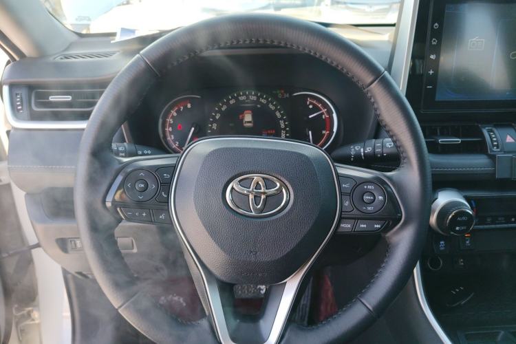 Used Toyota RAV4 2020 2.0L CVT Two-Wheel Drive Fashion PLUS Edition
