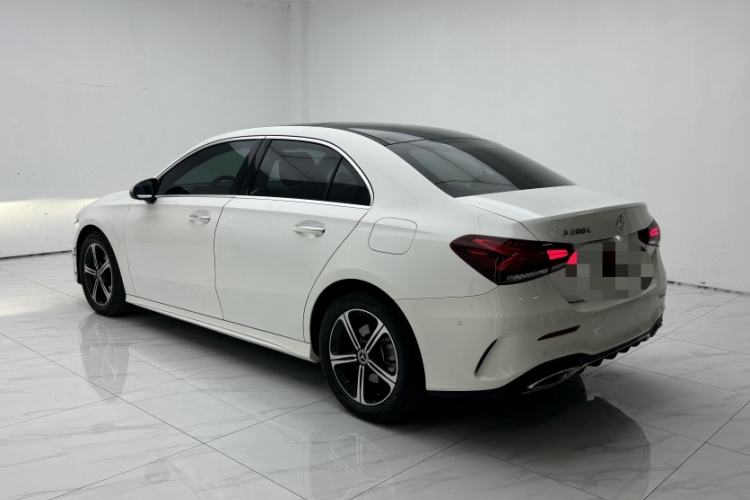 Used Mercedes-Benz A-Class 2022 Revised Version A 200 L Sport Sedan Fashionable Style