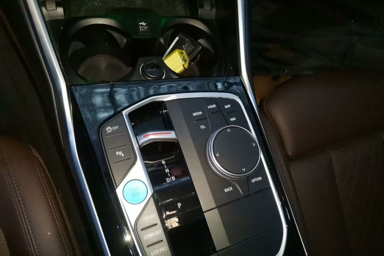 Used BMW i3 2022 eDrive 35 L
