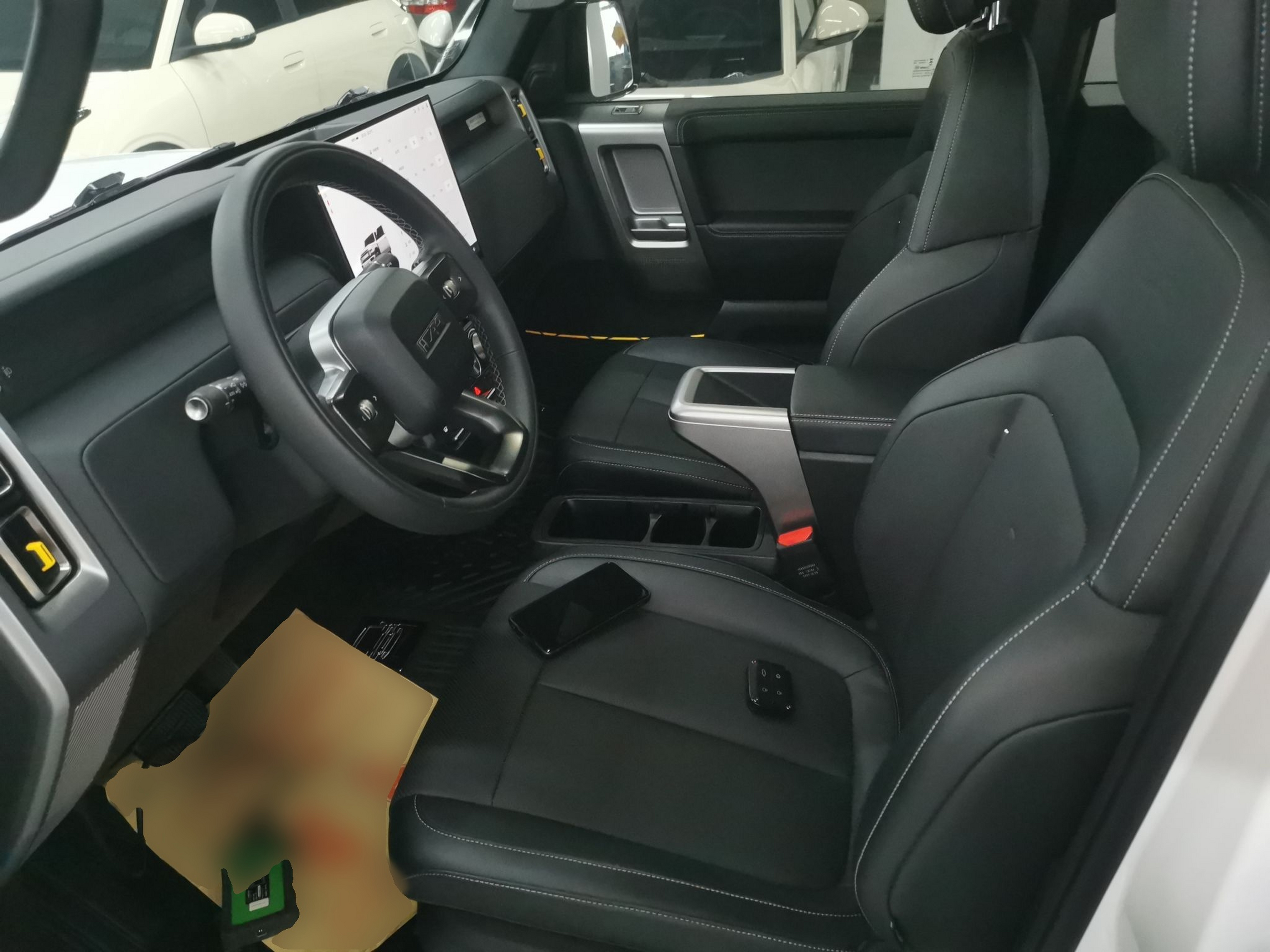 المقاعد الأمامية داخل السيارة