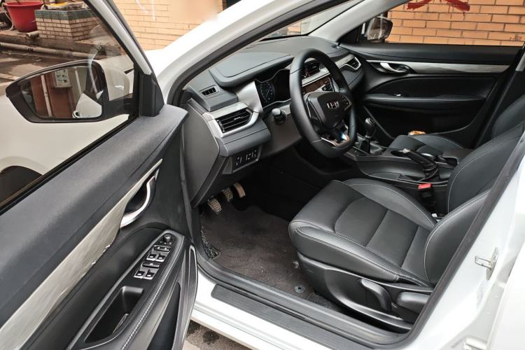 Used Geely Auto Emgrand 2019 Leading Edition 1.5L Manual Upgraded Connectivity Model China VI Standard
