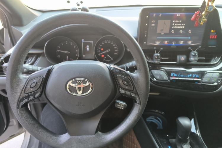 Used Toyota IZOA 2020 2.0L Yi Xiang CARE
