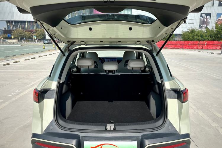 Used BYD Yuan UP 2025 Intelligent Driving Version 401 km Leading Edition