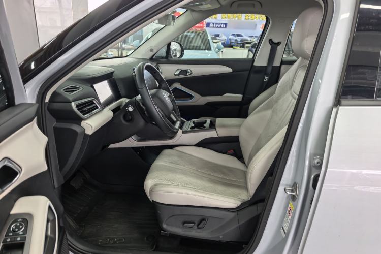 Used BYD Yuan UP 2025 Intelligent Driving Version 401 km Beyond-Range Edition