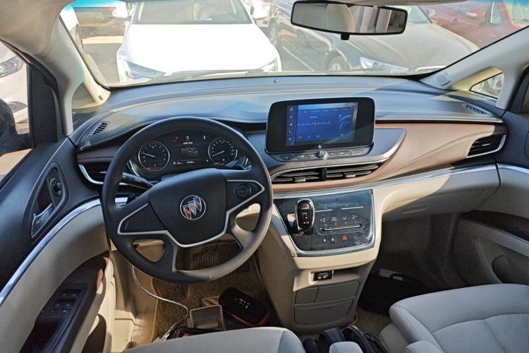 Used Buick GL8 2020 Land Cruiser Executive Class 652T Comfort Model
