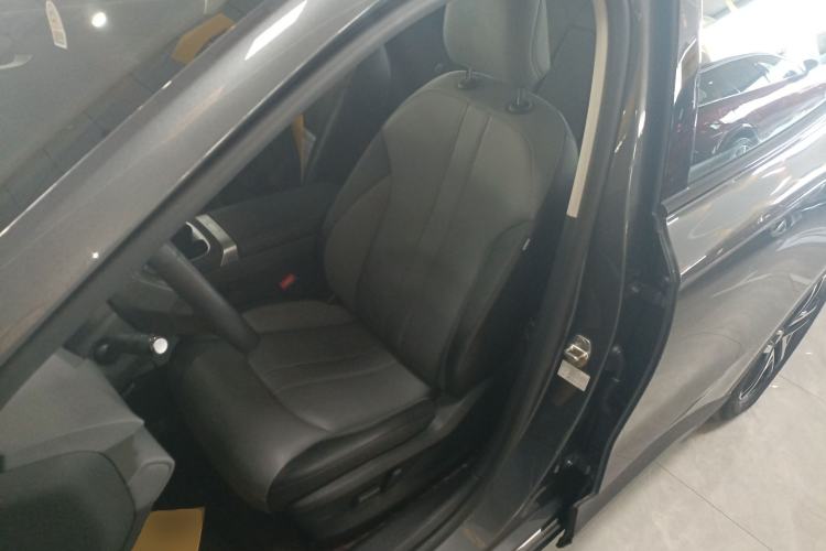 Used MG ES5 2025 525max Rear-Drive Intelligent Driving Version
