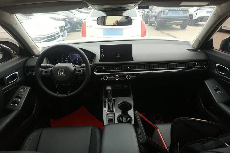 Used Honda Civic 2023 240TURBO CVT Dynamic · Center Stage Special Edition