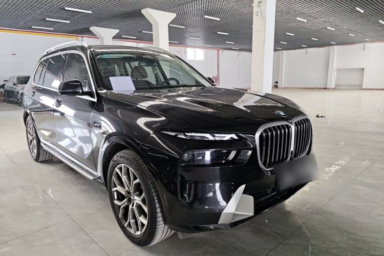 Used BMW X7 2023 xDrive40i Luxury Package with Leading Features
